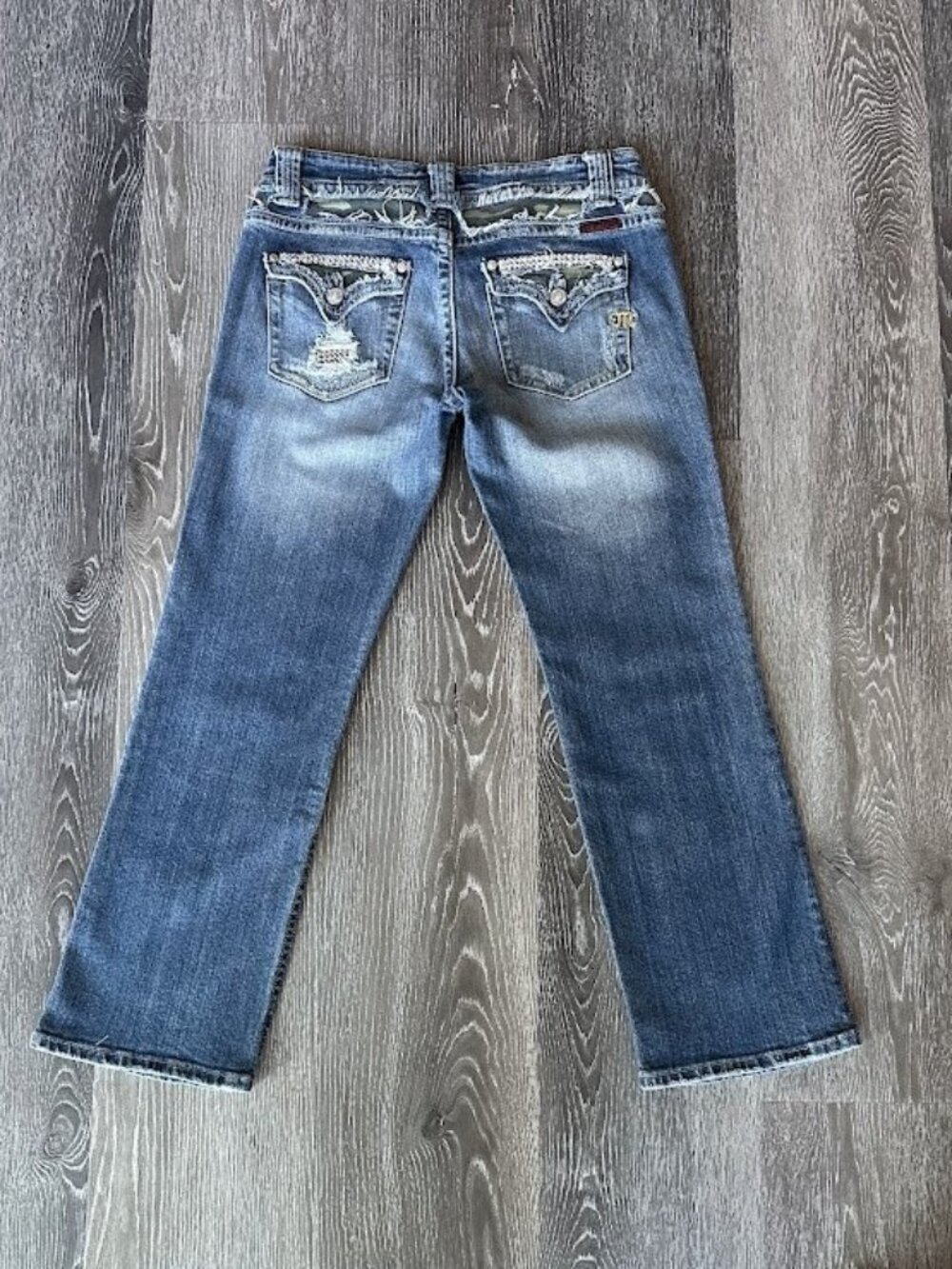 Miss Me Cropped Denim Pants with Camo Detail. Size 28. EUC